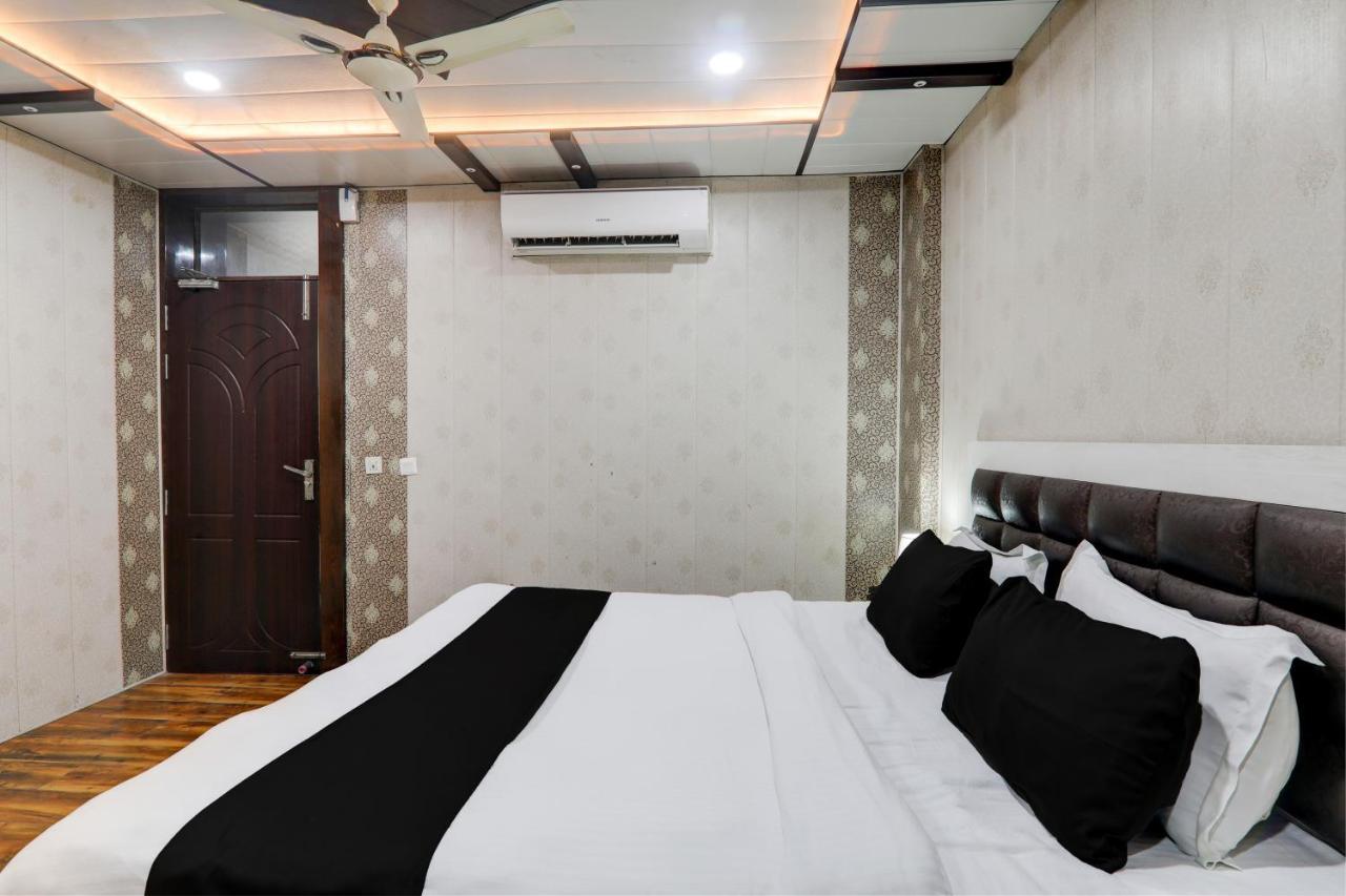 Hotel O Ss Palace Inn Lakhnau Kültér fotó